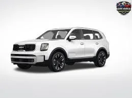 Used 2025 White Kia S image 31