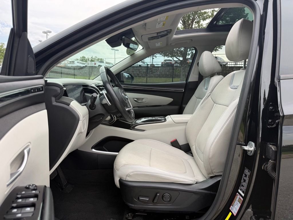 Used 2022 Black Hyundai Limited image 24
