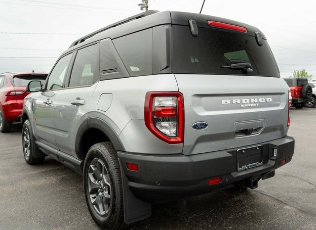Used 2021 Silver Metallic Ford Badlands image 8