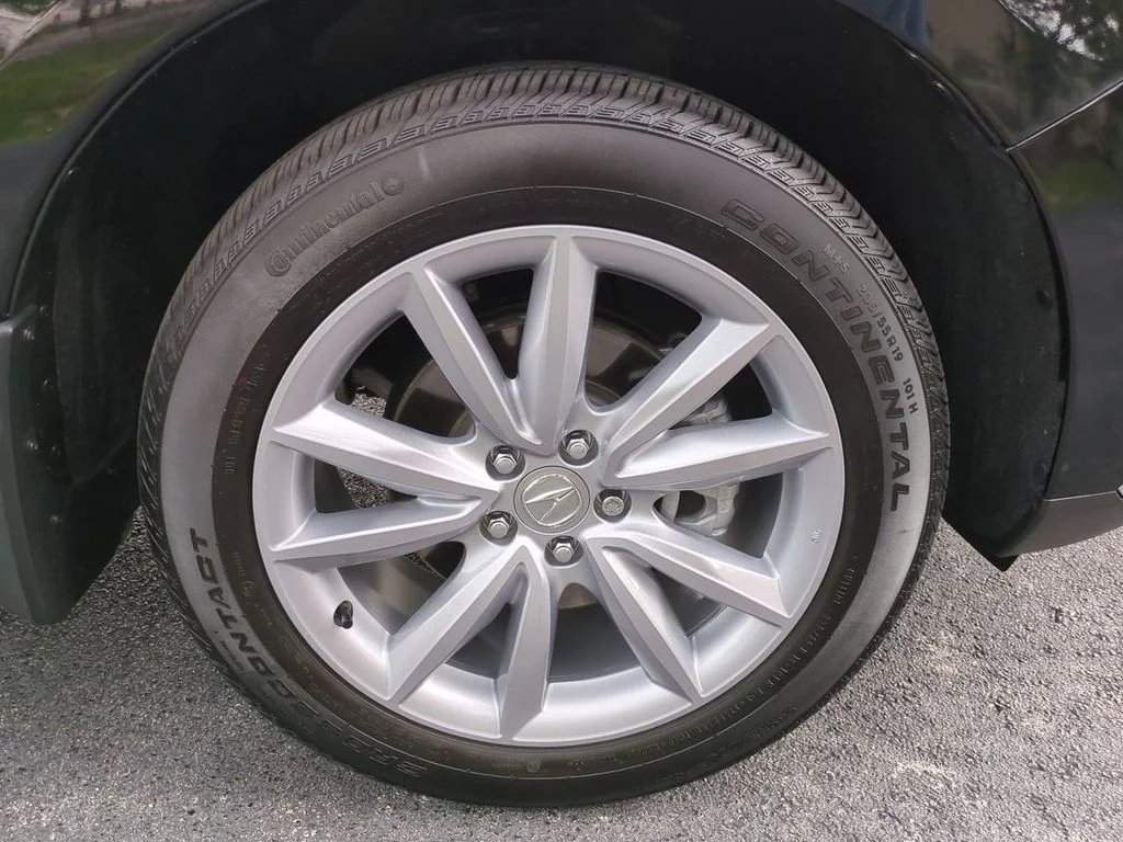 Used 2024  Acura Base image 11