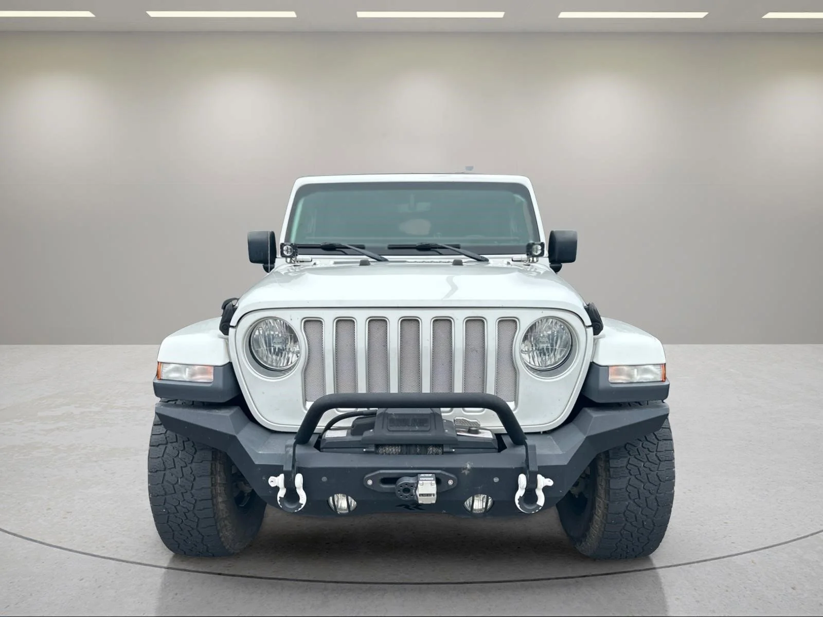 Used 2019 Bright White Clearcoat Jeep Sahara image 6