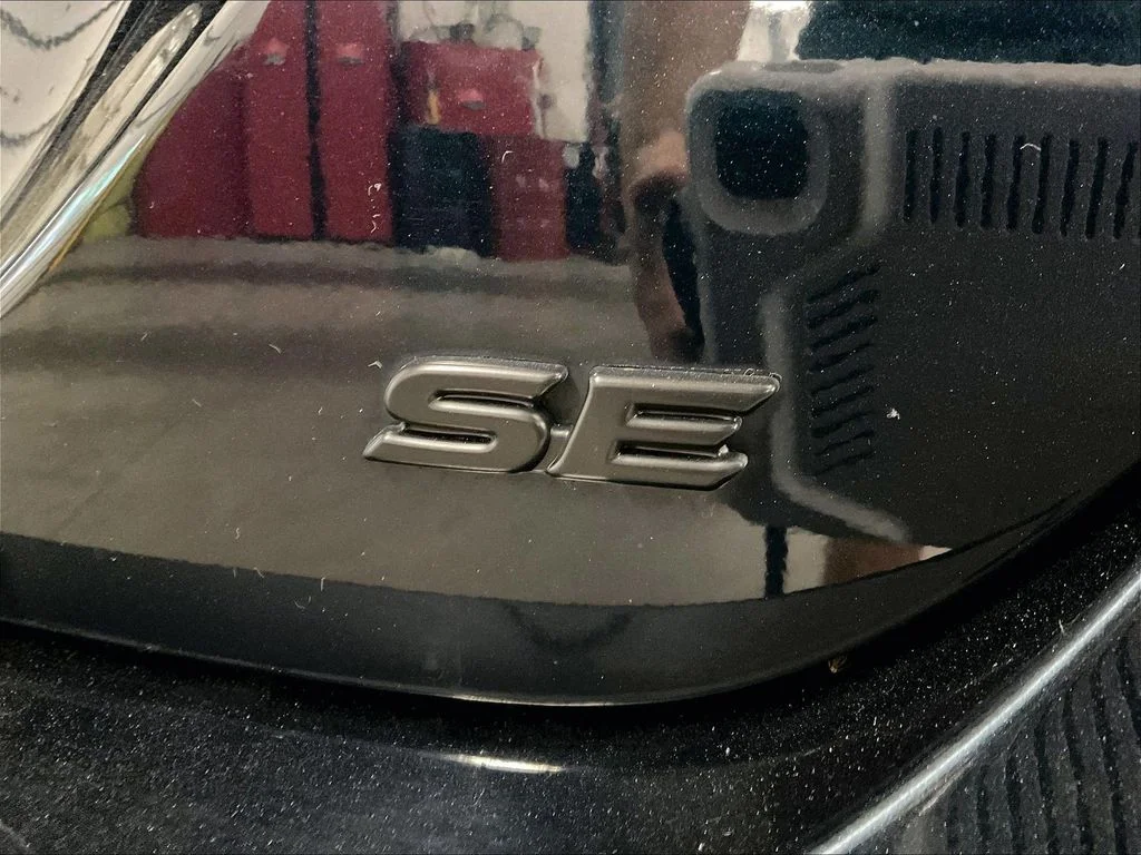Used 2019 Blue Toyota SE image 11