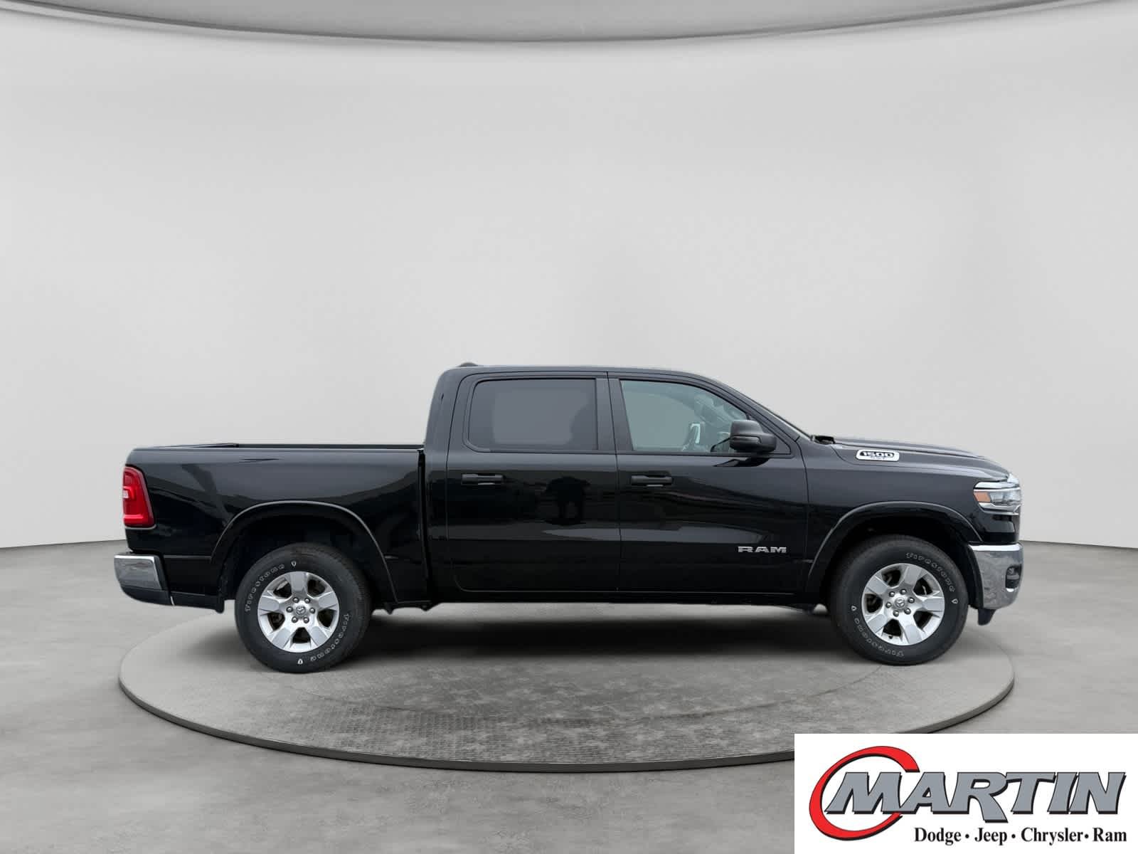 Used 2025 Diamond Black Crystal Pearlcoat Ram Big Horn image 4