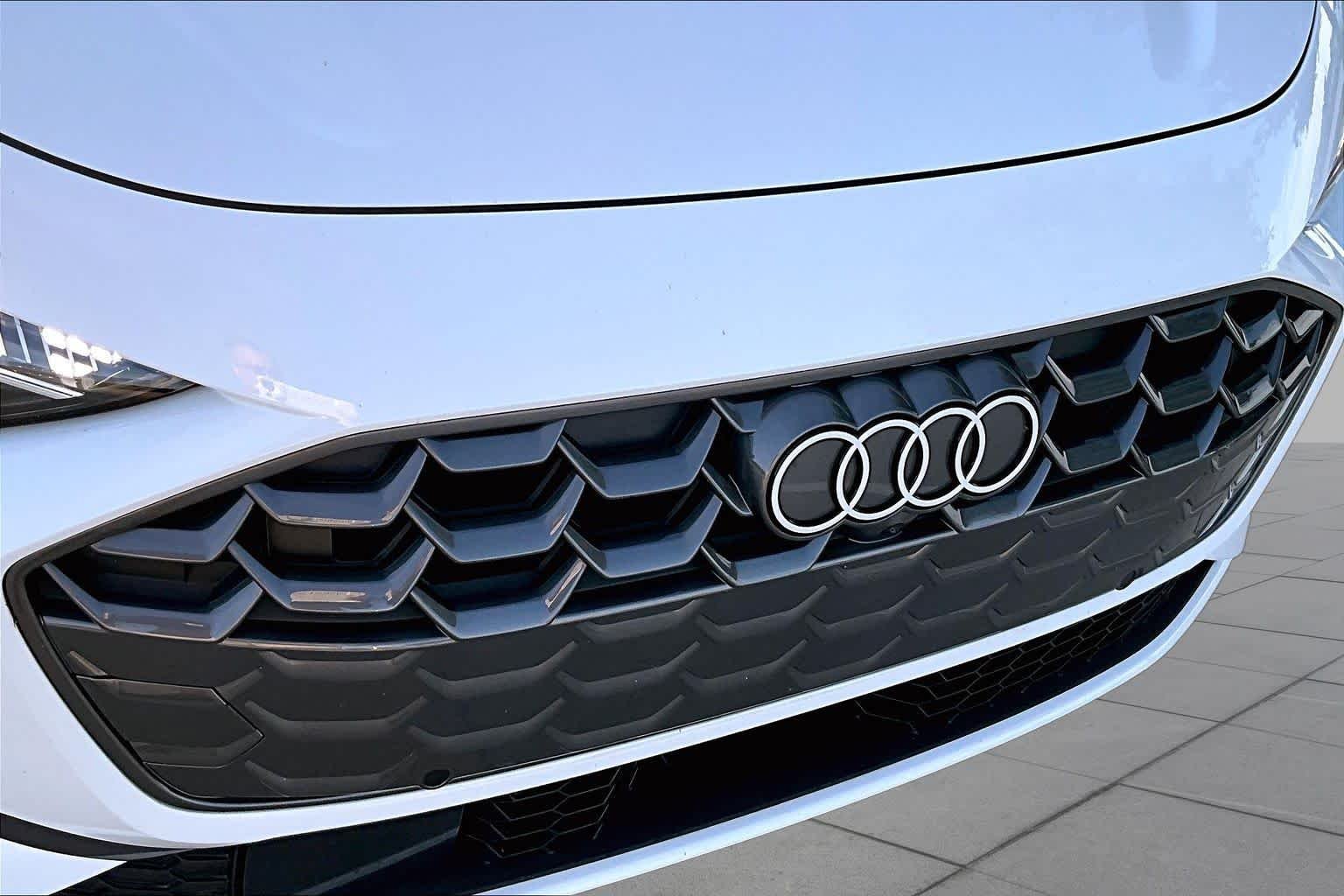 Used 2025 Glacier White Metallic Audi Premium Plus image 31
