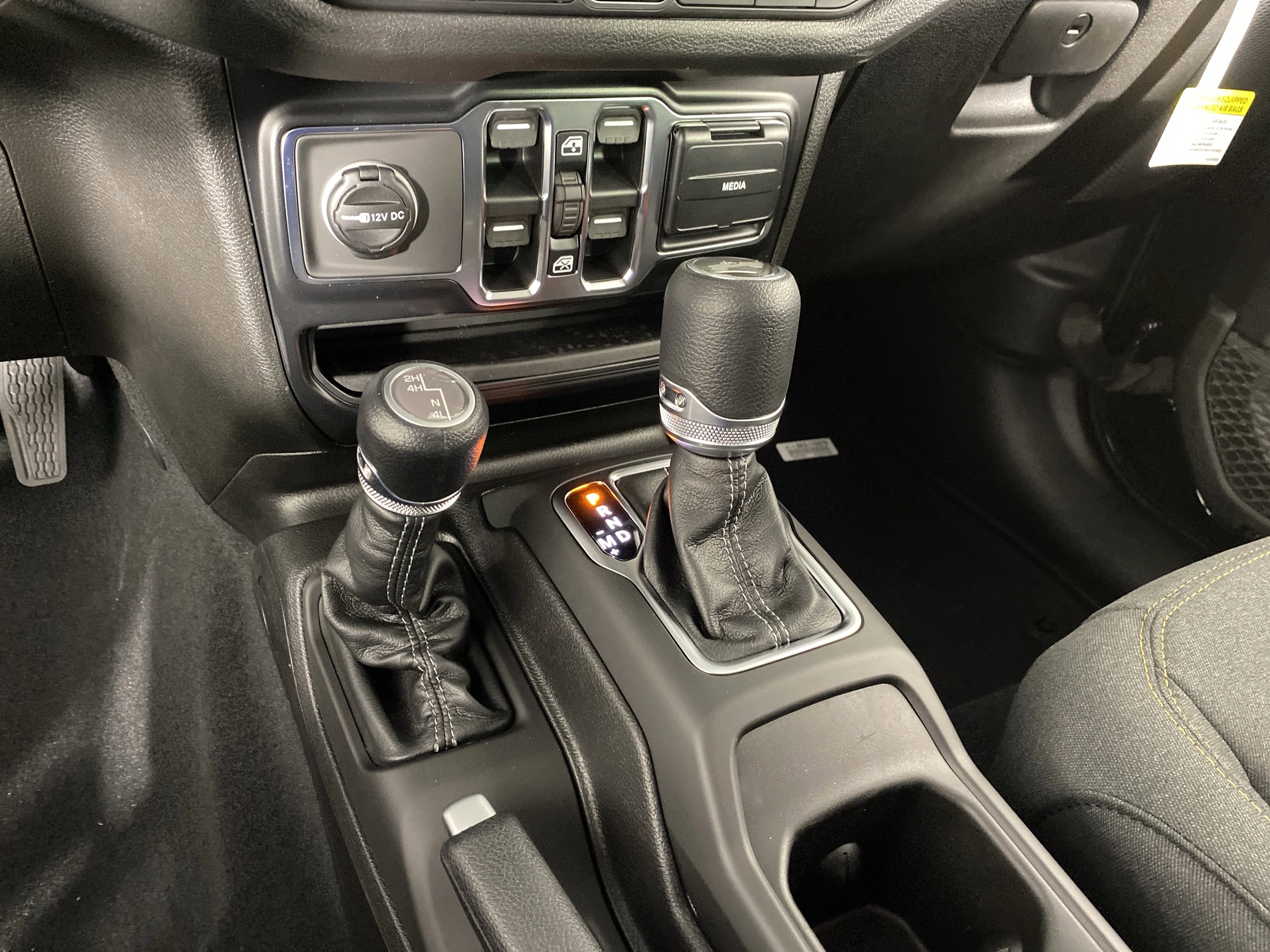 New 2026 Black Clear-Coat Exterior Paint Jeep Sport S image 26