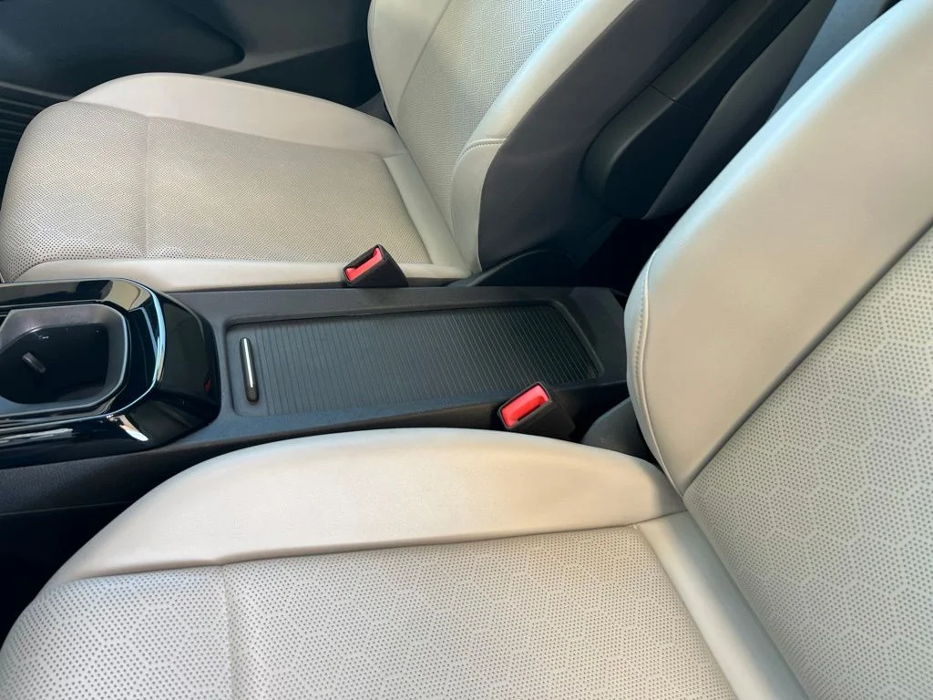 Used 2022 Blue Volkswagen Pro S image 26