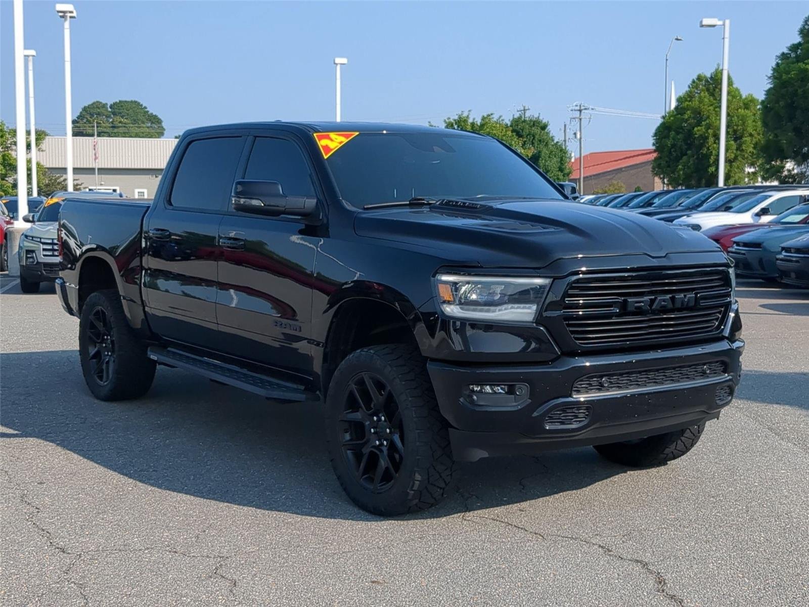 Used 2024  RAM TRUCK LARAM image 7