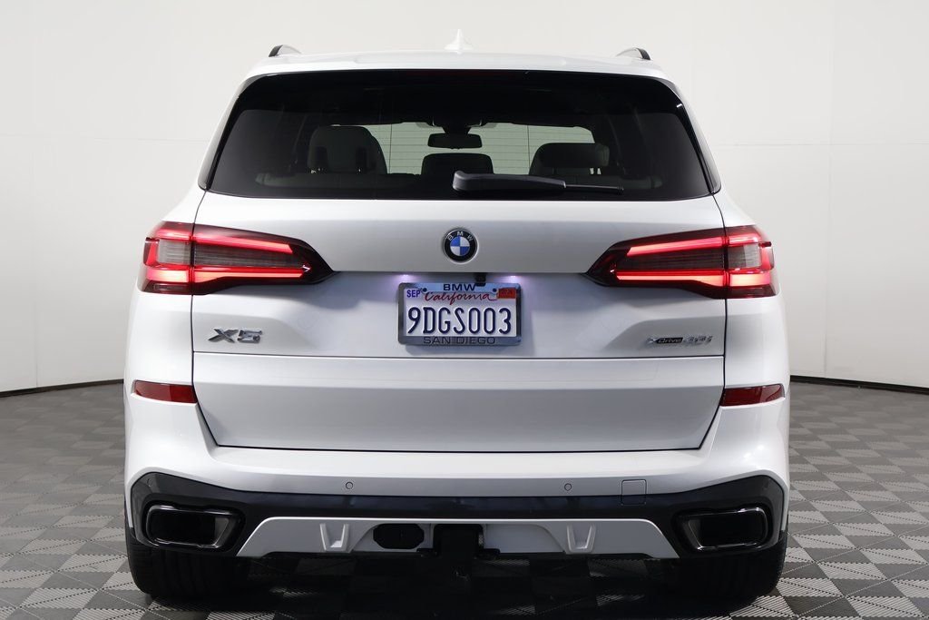 Certified Used 2023 Mineral White Metallic BMW xDrive40i image 5