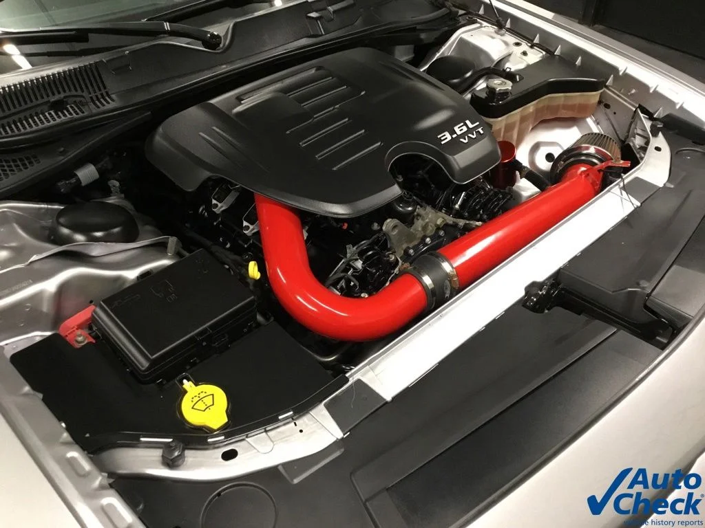 Used 2018 Silver Dodge SXT image 30
