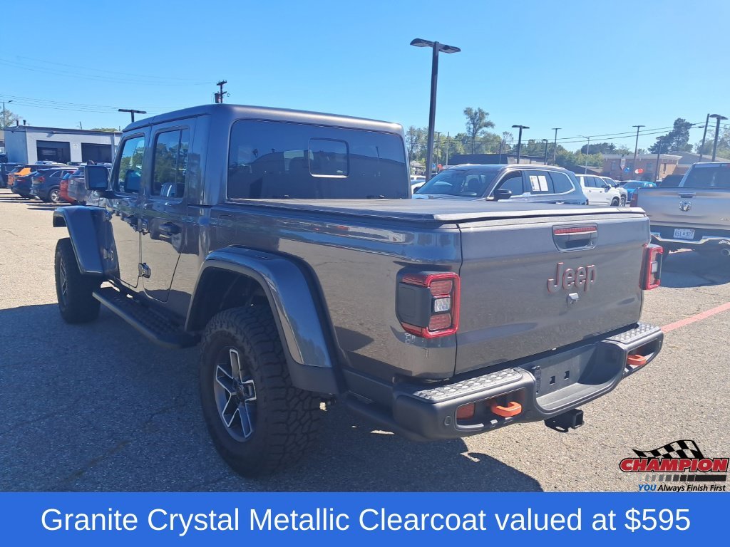 Used 2025 Gray Jeep Mojave image 3