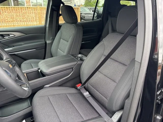 2025 Chevrolet Traverse LT - Photo 15