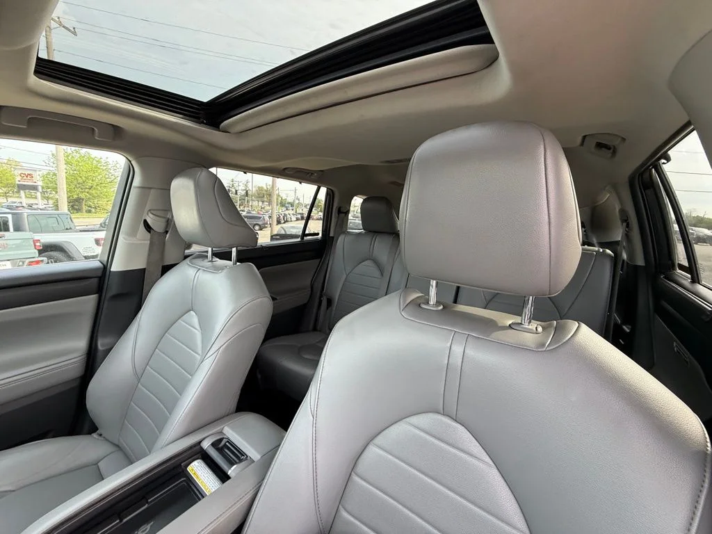 Used 2022 Gray Toyota XLE image 13