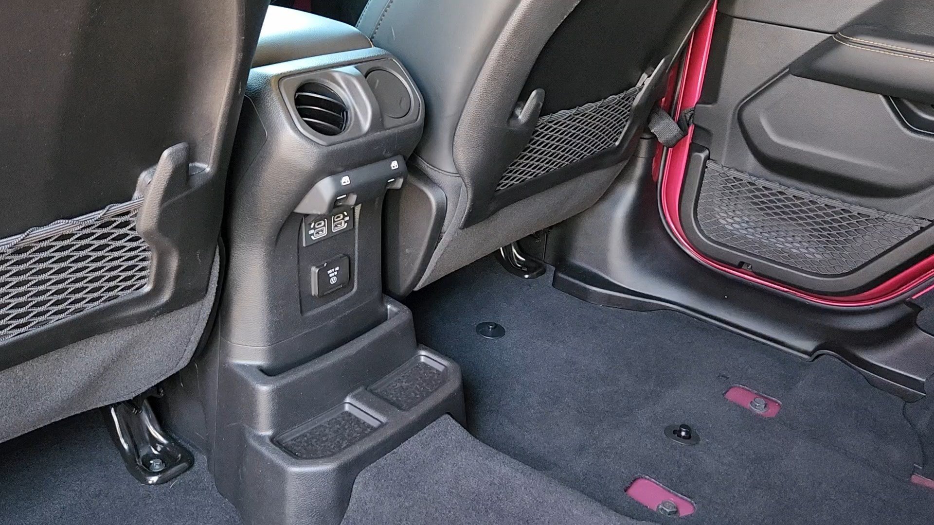 2024 Jeep Wrangler 4-Door Rubicon 392 Final Edition - Photo 17