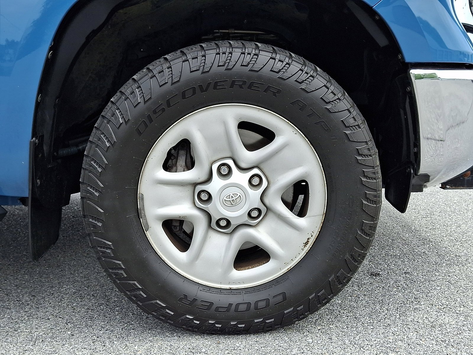 Used 2019 Cavalry Blue Toyota SR5 image 9