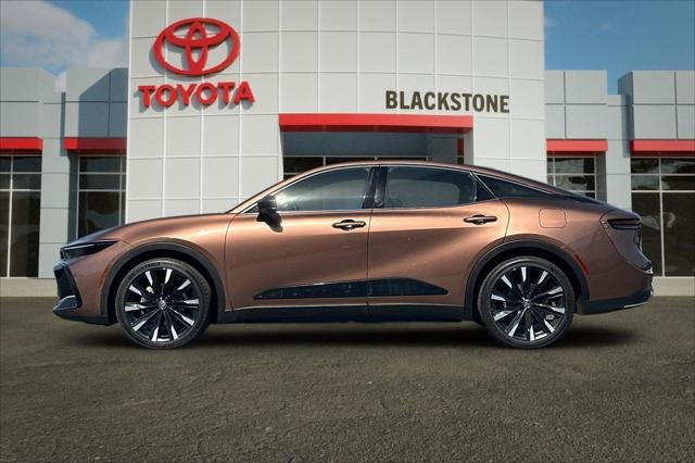 Certified Used 2025 BRONZE AGE* Toyota  image 6