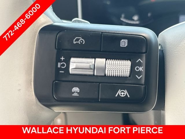 Used 2025 Silver Hyundai SE image 24