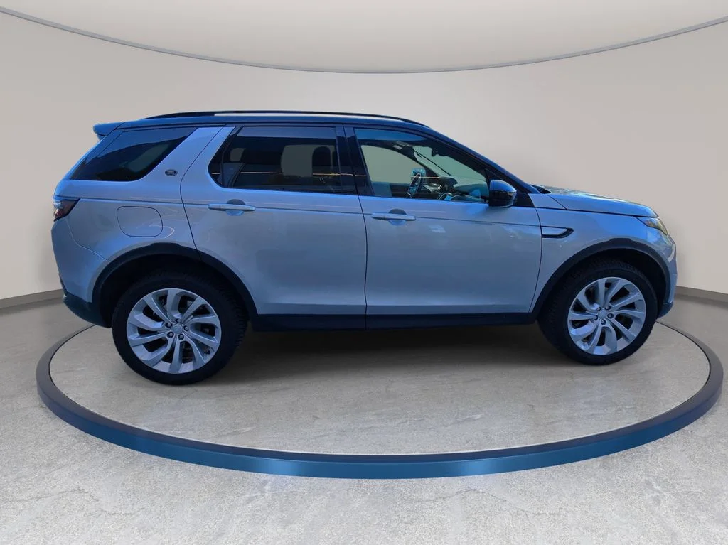 Used 2022 Hakuba Silver Metallic Land Rover SE image 5
