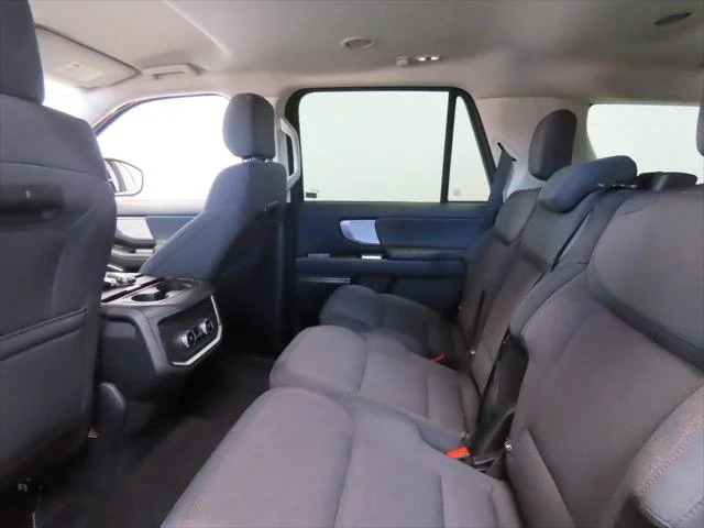 2025 Ford Expedition Active - Photo 15