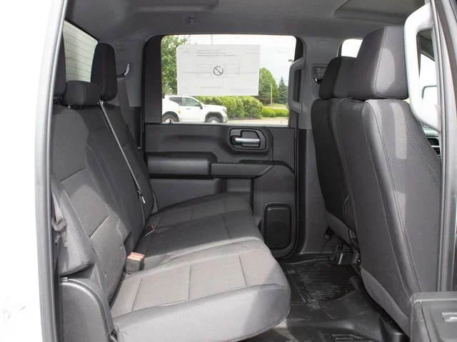 2025 GMC Sierra 3500 Chassis Cab Pro - Photo 24
