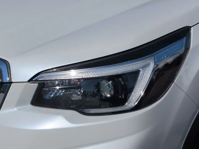 Used 2021 White Subaru Touring image 9