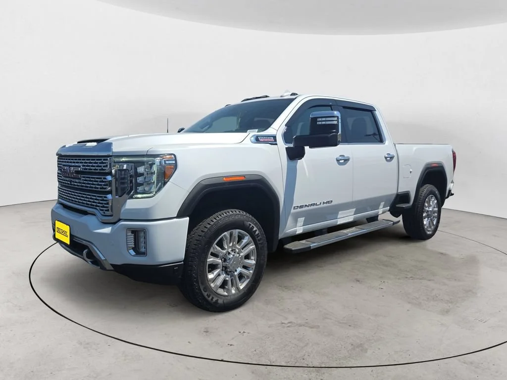 Certified Used 2022 White Frost Tricoat GMC Denali image 2
