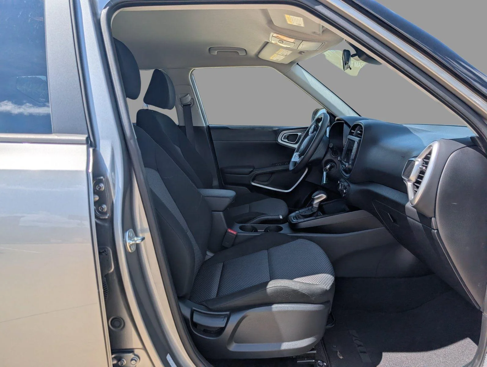 Used 2025 Steel Gray Kia LX image 36