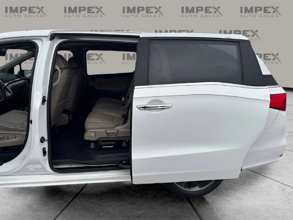 Used 2023 White Honda Elite image 29
