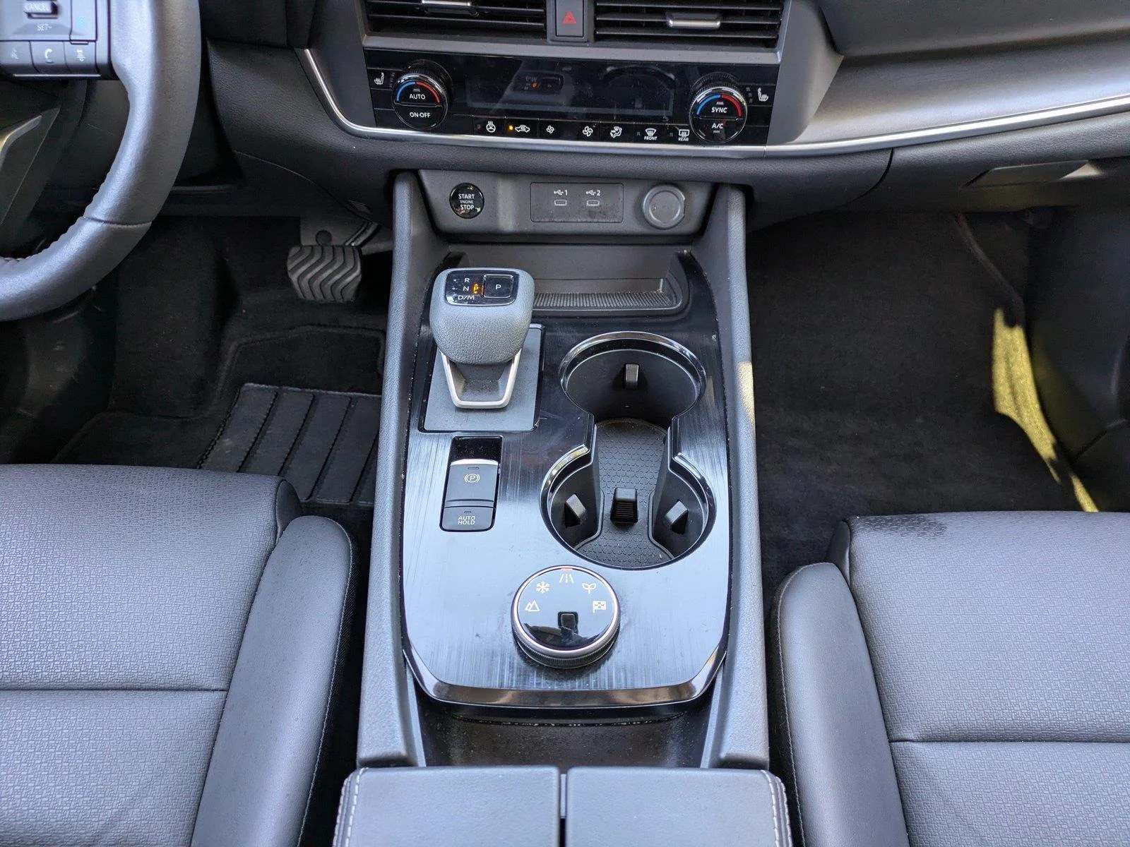 Used 2024 Deep Ocean Blue Pearl Nissan SV image 19