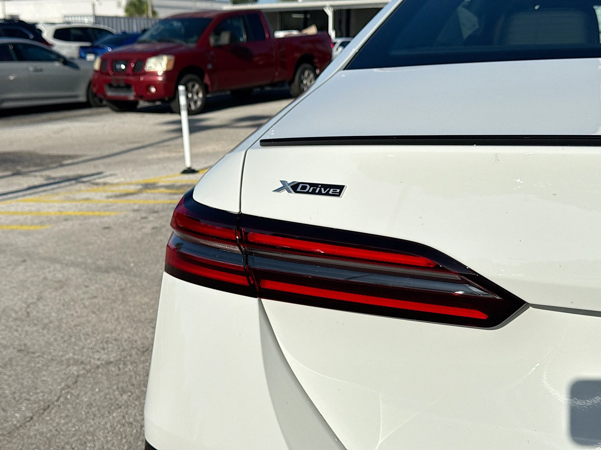 New 2027 Alpine White BMW 530i xDrive image 10
