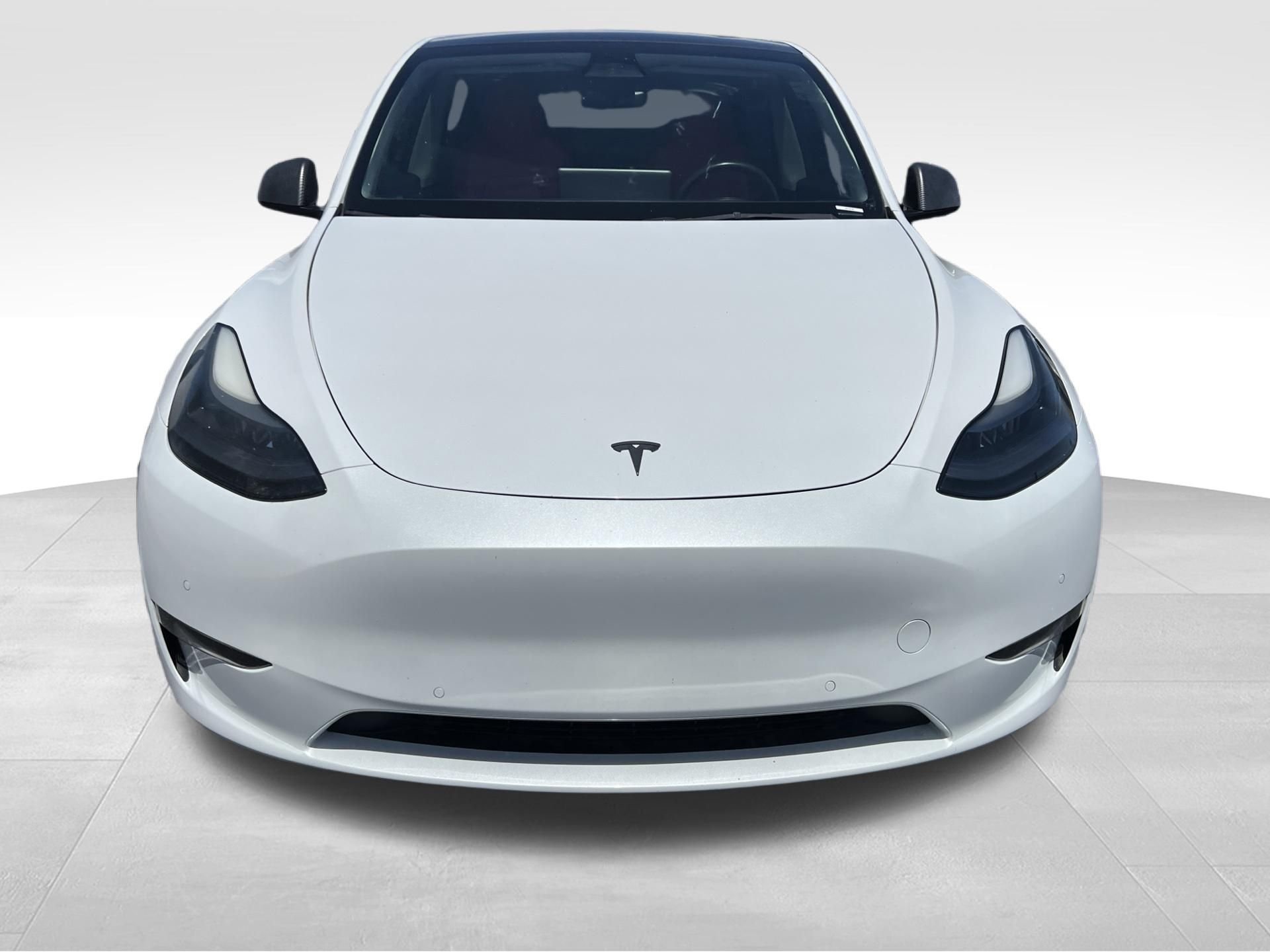 Used 2022 White Tesla Performance image 2