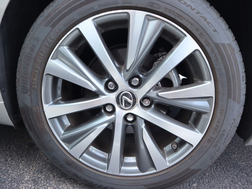 Used 2019 Beige Metallic Lexus 300h image 16