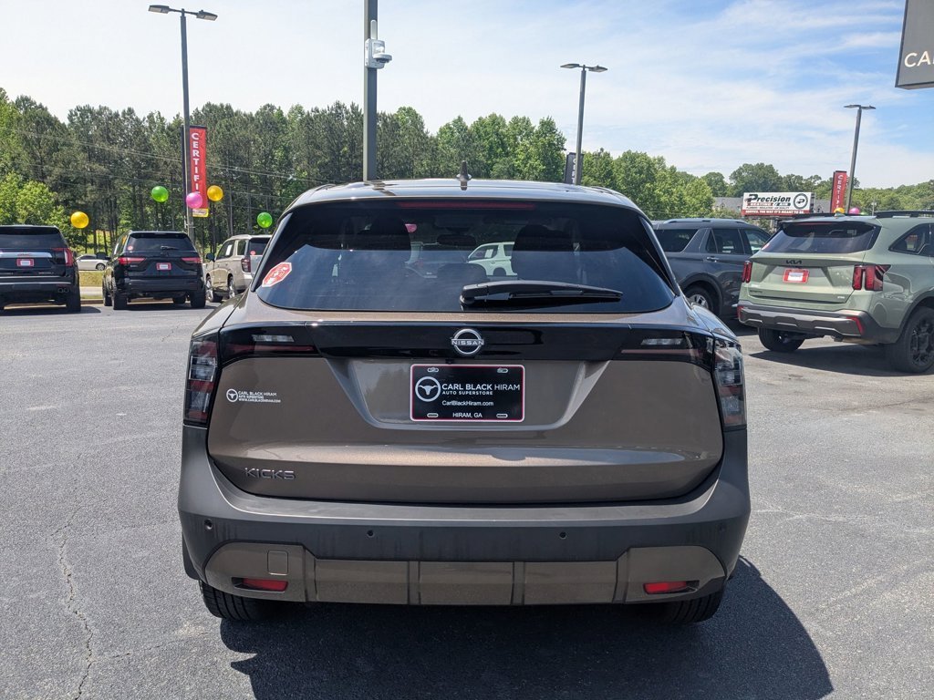 Used 2025 Canyon Bronze Metallic Nissan SV image 6