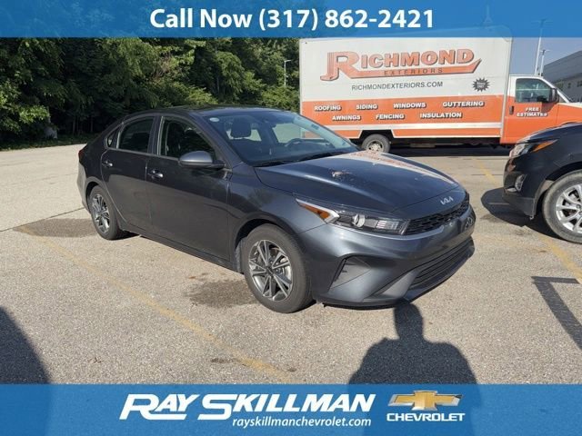 2024 Kia Forte LXS AT's photo