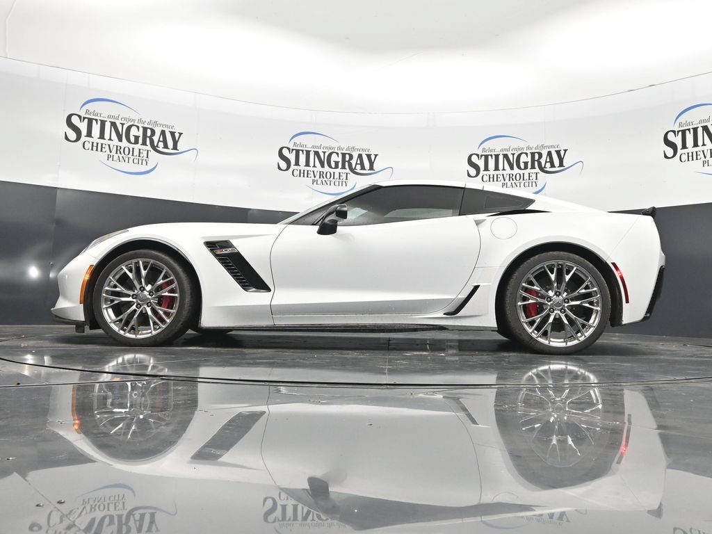 Used 2018 ARCTIC WHITE Chevrolet Z06 2LZ image 29