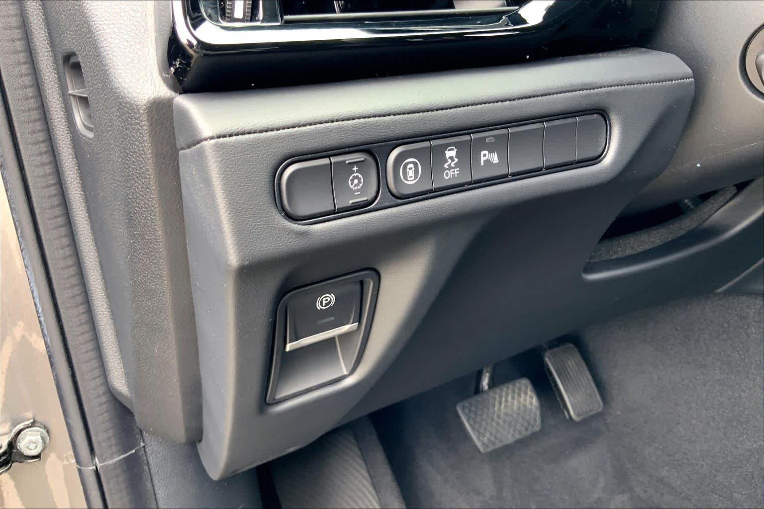 Used 2025 Liquid Carbon Metallic Acura w/Technology Package image 36