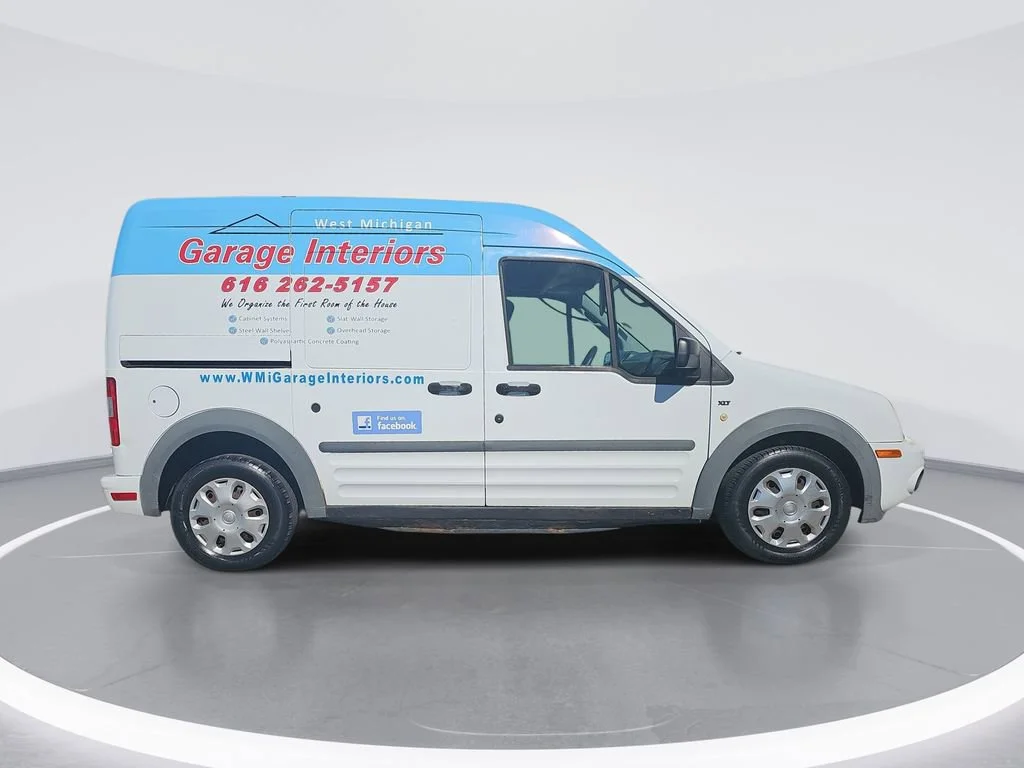Used 2010 White Ford XLT image 2