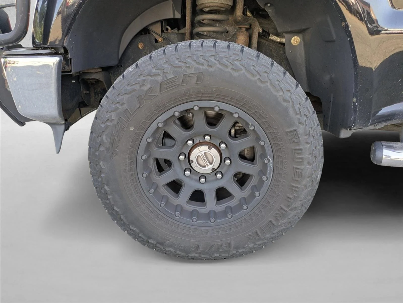 Used 2009 Black Clearcoat Ford XLT image 16
