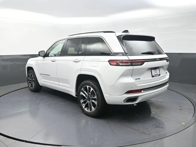 Used 2023 White Jeep Overland 4xe image 7