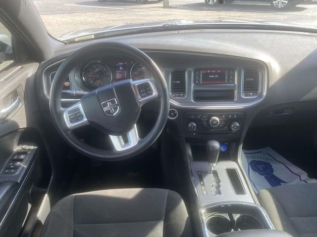 Used 2013 Silver Dodge SE image 10