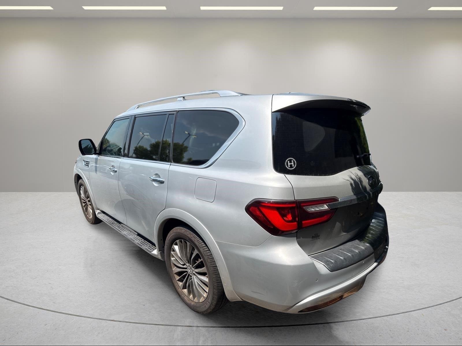 Used 2019  INFINITI  image 11