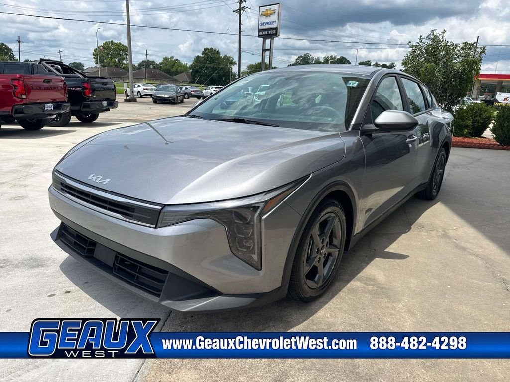 Used 2025 Gray Kia LXS image 8