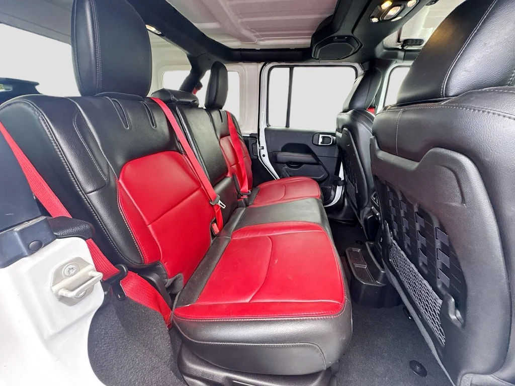 Used 2023 White Jeep Rubicon 20th Anniversary Edition 4xe image 31