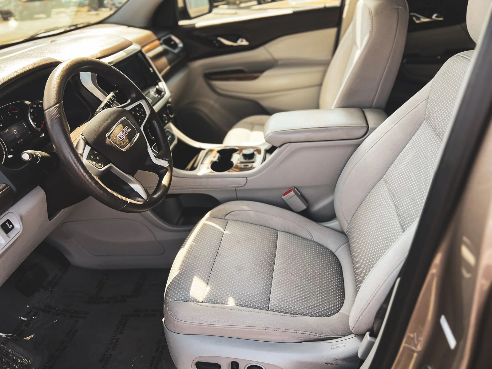 2023 GMC Acadia SLE - Photo 14