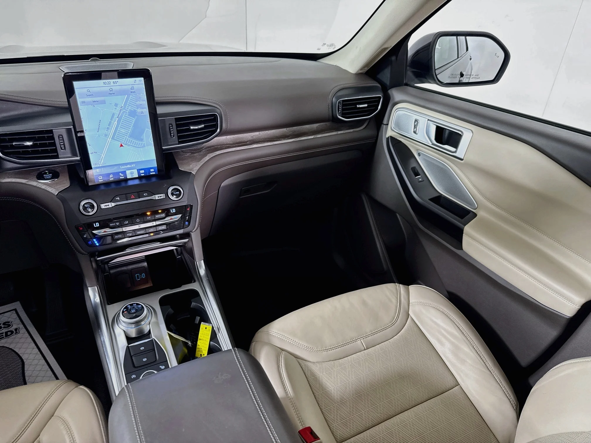Used 2020 Magnetic Metallic Ford Platinum image 25