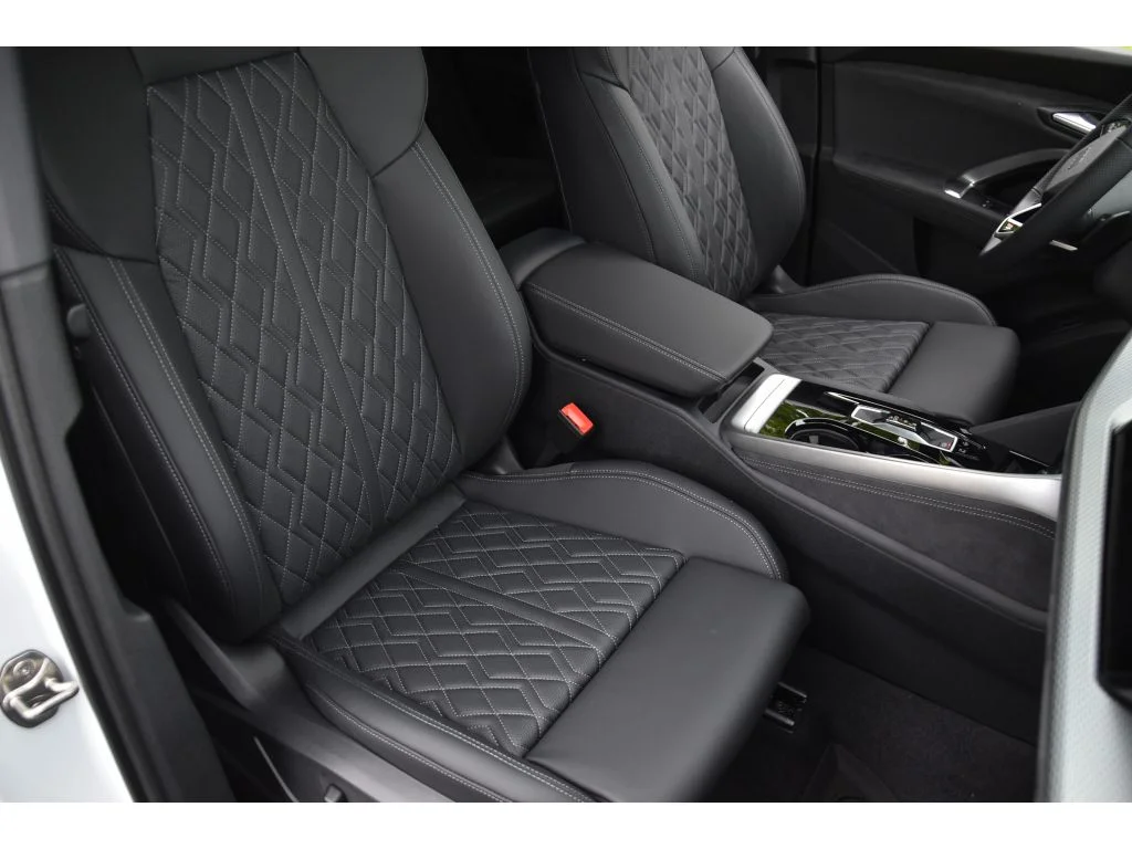 New 2026 Glacier White Metallic Audi Premium Plus image 29