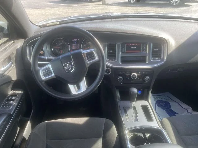 Used 2013 Silver Dodge SE image 10