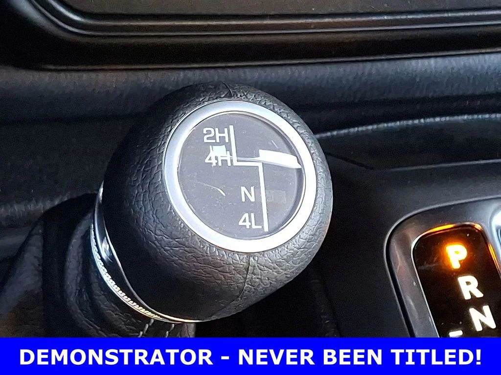 2025 Jeep Wrangler 4-Door Sahara - Photo 18
