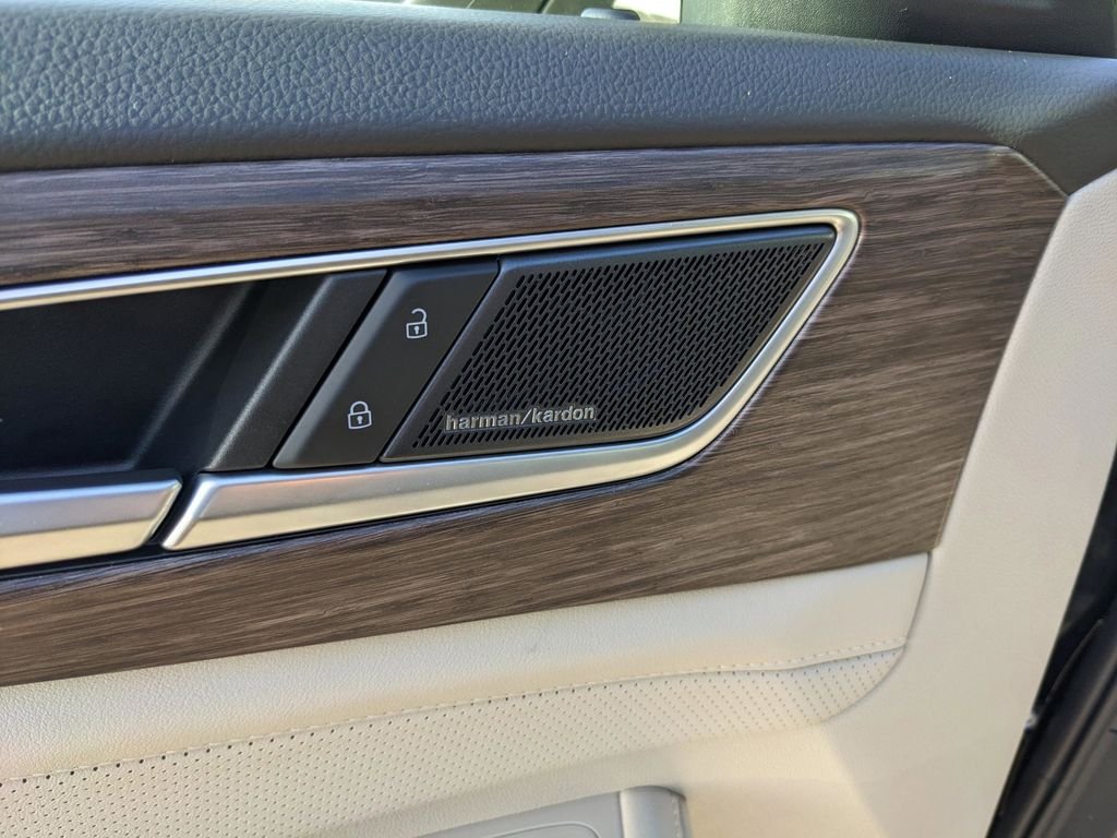 2026 Volkswagen Atlas SEL Premium R-Line - Photo 19