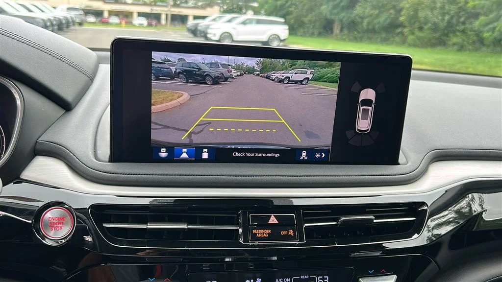 Used 2025  Acura Technology Package image 17