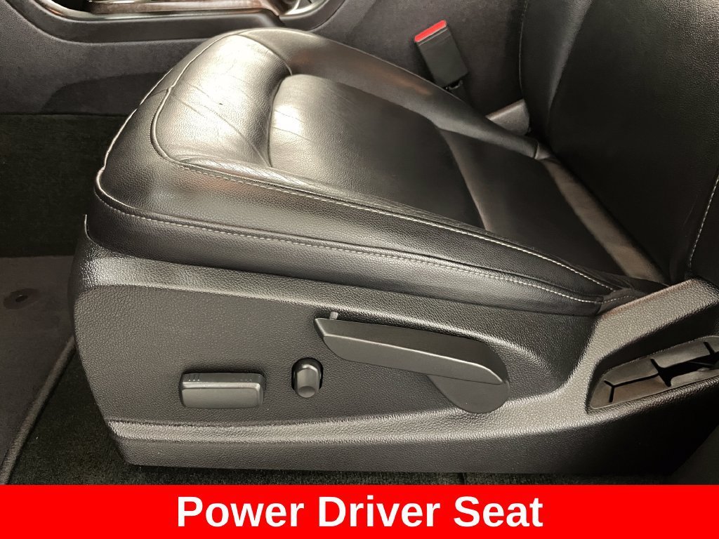 Used 2017 DARK SLATE METALLIC GMC 4WD SLT image 9